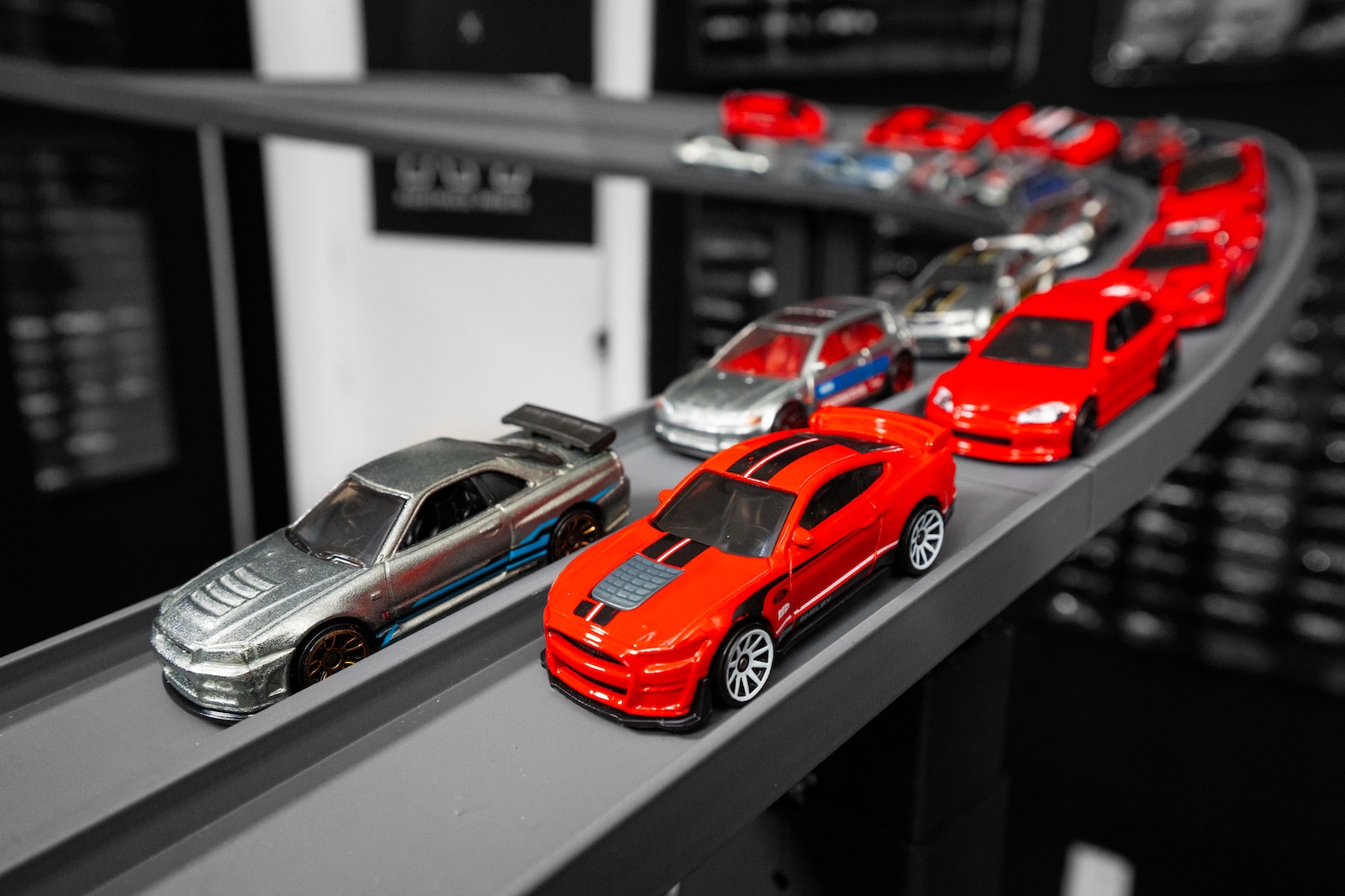 Tiny Track Cars